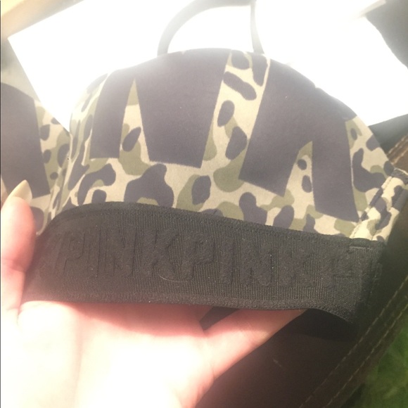 SOLD -VS Pink lightly lined camo bra size 32A - Picture 4 of 6